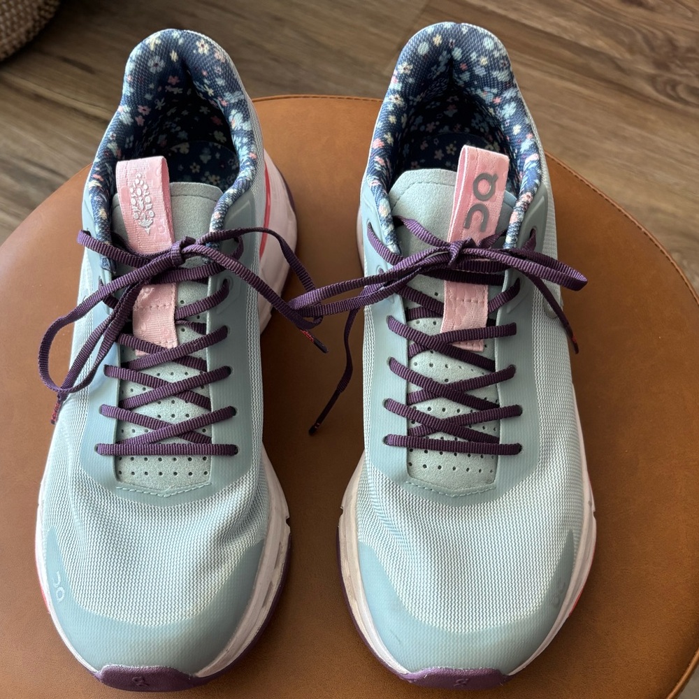 Free People Movement X On Cloud Cloudnova Form 2 Sneakers Size 8
